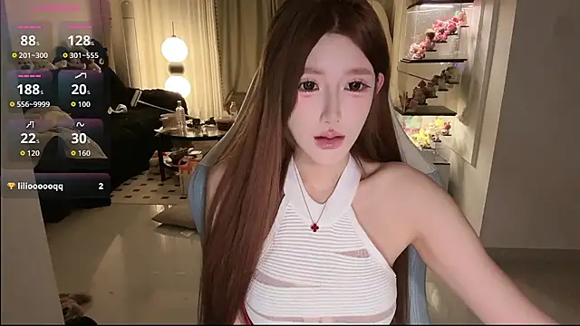 Xiaoxue L online show from 14, 4, 2026