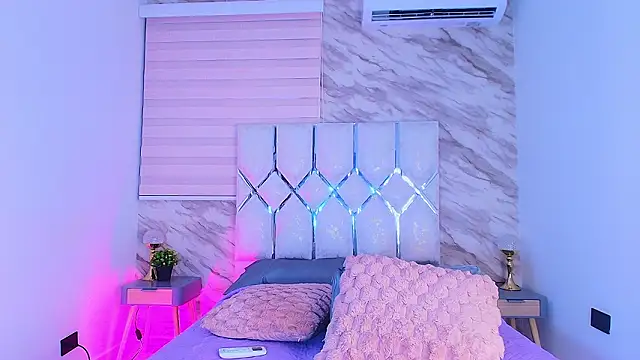 Snapshot of collet_1 chatting on 18, 3, 2026 collet 1 online show from 18, 3, 2026