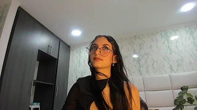 Snapshot of ValerySkinnyy chatting on 25, 9, 2025 ValerySkinnyy online show from 25, 9, 2025