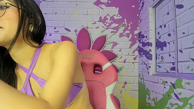 Snapshot of ValerySkinnyy chatting on 10, 11, 2025 ValerySkinnyy online show from 10, 11, 2025