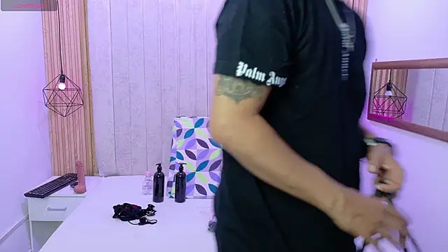 Snapshot of Kity_spiderr chatting on 1, 11, 2025 Kity spiderr online show from 1, 11, 2025