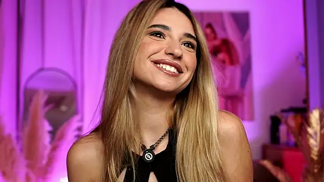 Snapshot of ItalianGirl chatting on 4, 5, 2026 ItalianGirl online show from 4, 5, 2026