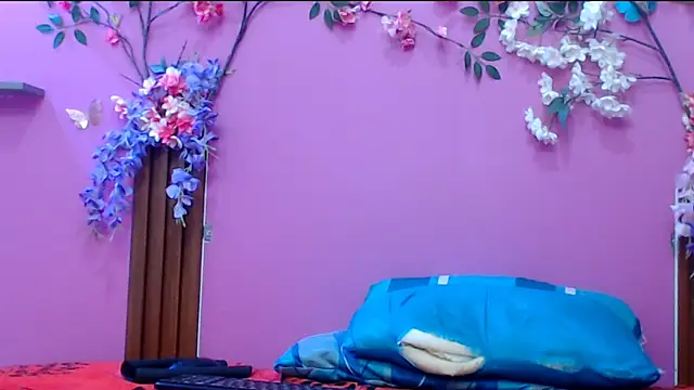 skinnysofia18 online show from 25, 10, 2025