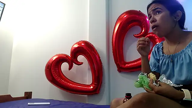 skinnysofia18 online show from 16, 2, 2026