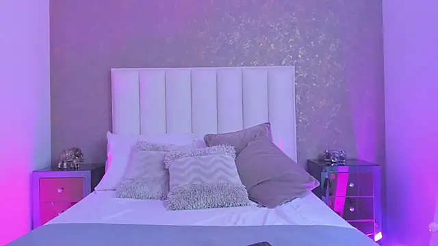 KaylieBrooks online show from 23, 2, 2026