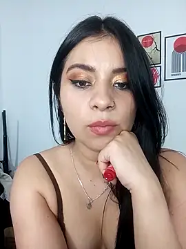 Snapshot of ValerieLove_ chatting on 6, 3, 2026 ValerieLove online show from 6, 3, 2026