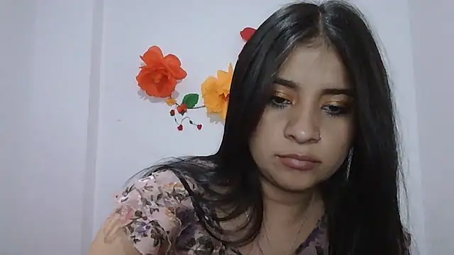 Snapshot of ValerieLove_ chatting on 25, 5, 2026 ValerieLove online show from 25, 5, 2026