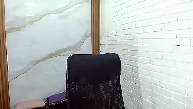 Snapshot of Penelopee_Rouse chatting on 14, 12, 2025 Penelopee Rouse online show from 14, 12, 2025