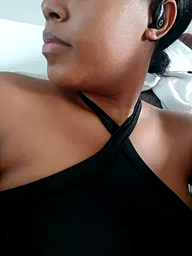 MoniqueMulberry online show from 18, 11, 2025