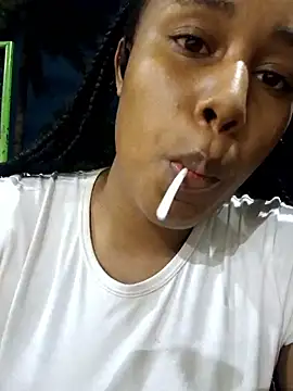 MoniqueMulberry online show from 15, 12, 2025