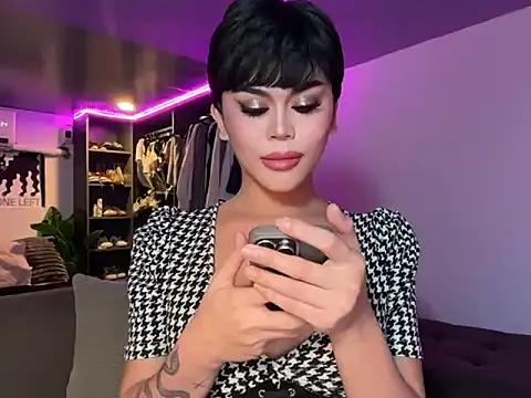 Snapshot of erotictsmonica chatting on 5, 5, 2026 erotictsmonica online show from 5, 5, 2026