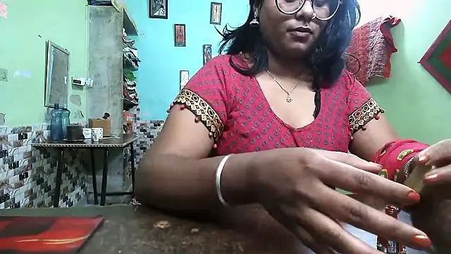 DearKimmi online show from 8, 11, 2025