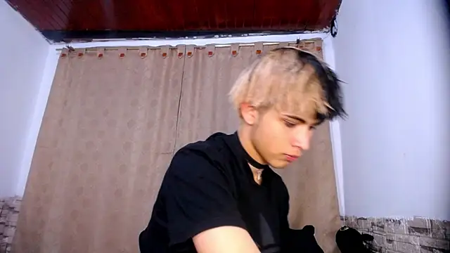 Snapshot of DaraKat18 chatting on 7, 3, 2026 DaraKat18 online show from 7, 3, 2026