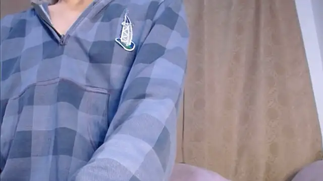 Snapshot of DaraKat18 chatting on 7, 5, 2026 DaraKat18 online show from 7, 5, 2026