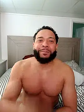 Snapshot of tripping385 chatting on 5, 4, 2026 tripping385 online show from 5, 4, 2026