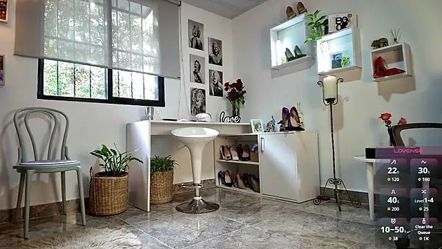 Snapshot of mrs_edha chatting on 12, 9, 2025 mrs edha online show from 12, 9, 2025