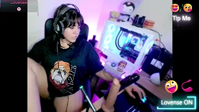 PinkDenial online show from 4, 12, 2025