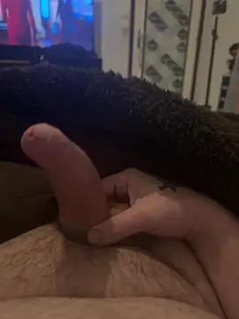 Snapshot of Badking9377 chatting on 5, 4, 2026 Badking9377 online show from 5, 4, 2026