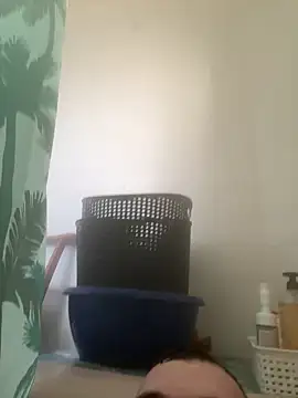 Snapshot of Badking9377 chatting on 6, 4, 2026 Badking9377 online show from 6, 4, 2026