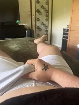 Snapshot of Badking9377 chatting on 29, 4, 2026 Badking9377 online show from 29, 4, 2026