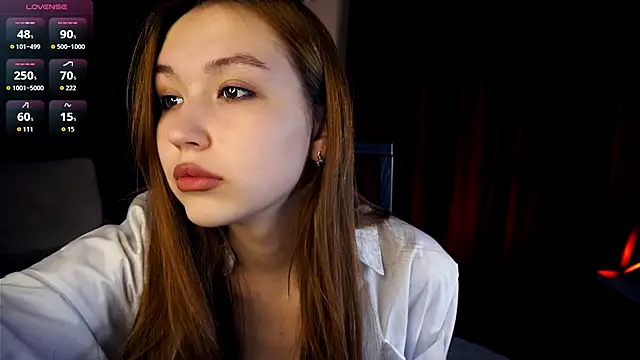 Snapshot of ShariTietge chatting on 13, 12, 2025 ShariTietge online show from 13, 12, 2025