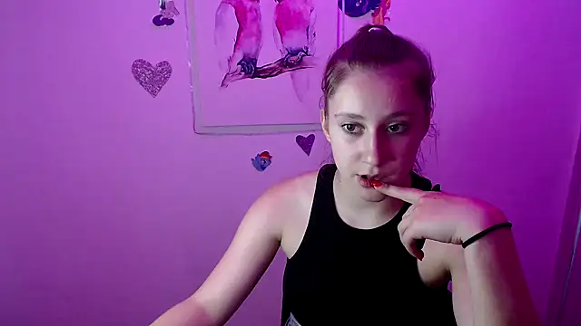 Snapshot of Milka_kamila chatting on 16, 9, 2025 Milka kamila online show from 16, 9, 2025