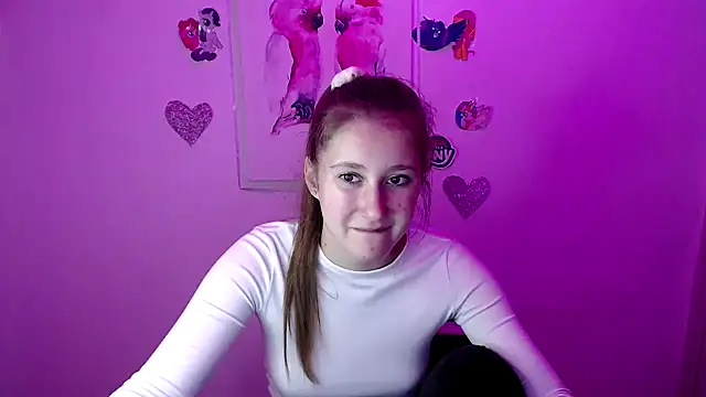 Snapshot of Milka_kamila chatting on 27, 9, 2025 Milka kamila online show from 27, 9, 2025