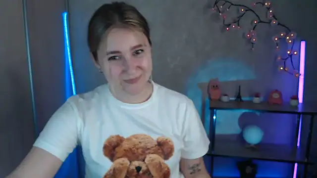 Snapshot of Milka_kamila chatting on 11, 6, 2026 Milka kamila online show from 11, 6, 2026