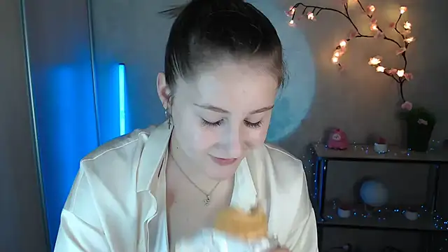 Snapshot of Milka_kamila chatting on 24, 6, 2026 Milka kamila online show from 24, 6, 2026