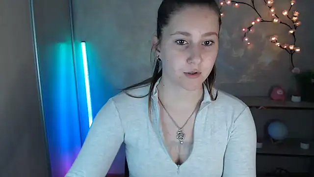 Snapshot of Milka_kamila chatting on 6, 7, 2026 Milka kamila online show from 6, 7, 2026