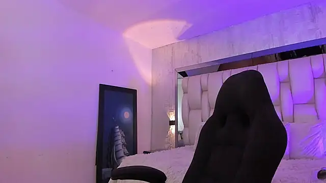 Snapshot of AnnaraLein chatting on 11, 10, 2025 AnnaraLein online show from 11, 10, 2025