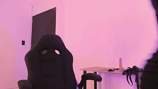 Snapshot of AnnaraLein chatting on 22, 10, 2025 AnnaraLein online show from 22, 10, 2025