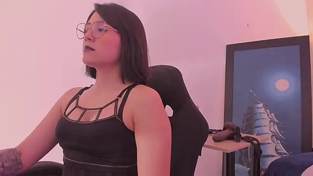 Snapshot of AnnaraLein chatting on 1, 11, 2025 AnnaraLein online show from 1, 11, 2025