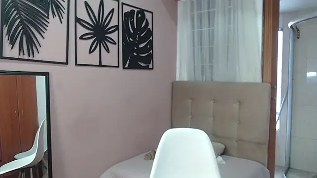 Snapshot of amara_rousse1 chatting on 4, 7, 2026 amara rousse1 online show from 4, 7, 2026