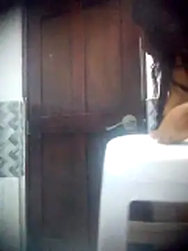 Snapshot of EAAM1@xh chatting on 13, 12, 2025 EAAM1xh online show from 13, 12, 2025