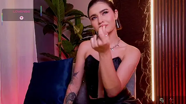 Snapshot of La_Diabla_111_ chatting on 2, 10, 2025 La Diabla 111 online show from 2, 10, 2025