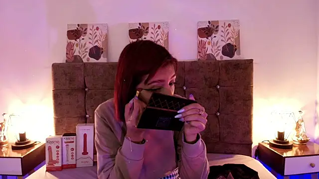 Dulce Bella  online show from 25, 9, 2025