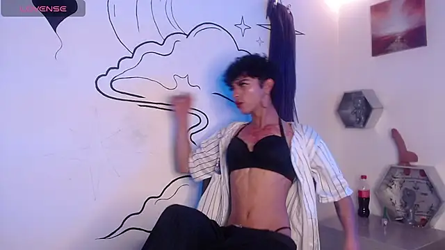 Trinity Knox online show from 7, 11, 2025