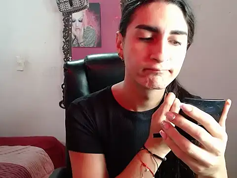 lola diez online show from 7, 10, 2025