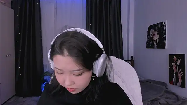 cutieskygirl  online show from 24, 11, 2025