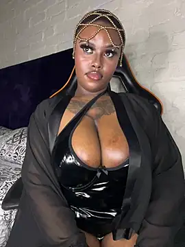 Snapshot of QUEEN_NOBUHLE_777 chatting on 27, 3, 2026 QUEEN NOBUHLE 777 online show from 27, 3, 2026