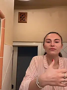 SophiiaStarr online show from 14, 2, 2026