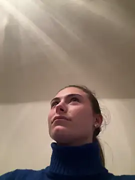 Snapshot of SophiiaStarr chatting on 10, 4, 2026 SophiiaStarr online show from 10, 4, 2026