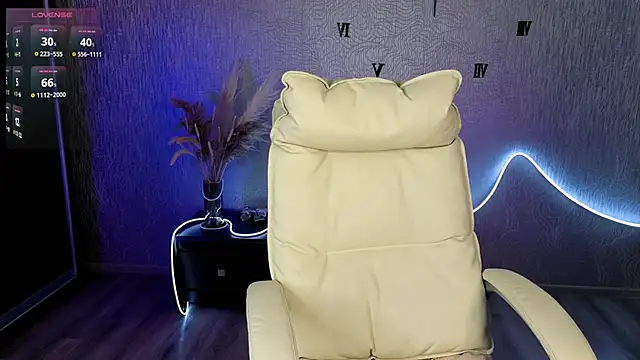 NikkiiStill online show from 16, 11, 2025