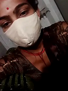 Snapshot of Sharmili_xx chatting on 7, 10, 2025 Sharmili xx online show from 7, 10, 2025