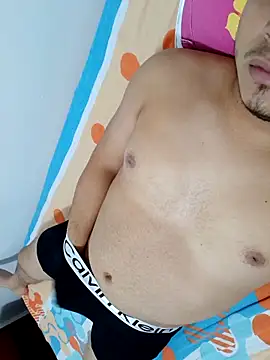 Snapshot of Alexboy022025 chatting on 10, 10, 2025 Alexboy022025 online show from 10, 10, 2025