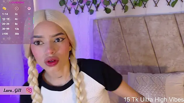 LaraGiil online show from 24, 9, 2025