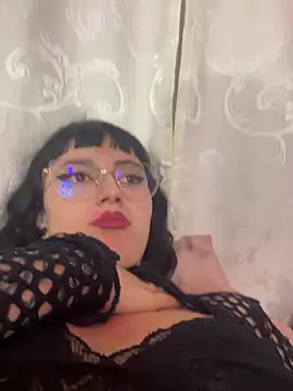 Snapshot of XBODTRIIPX chatting on 9, 4, 2026 XBODTRIIPX online show from 9, 4, 2026