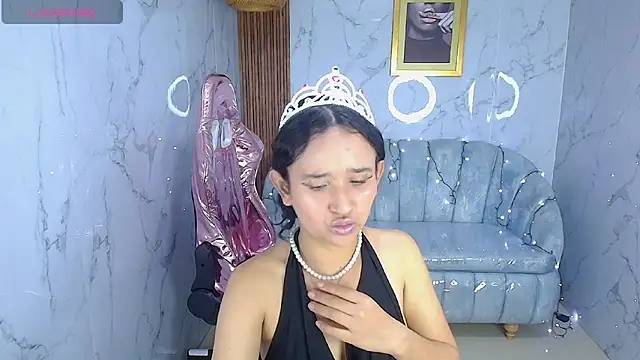 Snapshot of bella_vibess_s chatting on 20, 12, 2025 bella vibess s online show from 20, 12, 2025