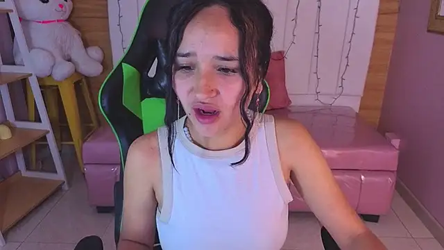 Snapshot of bella_vibess_s chatting on 23, 2, 2026 bella vibess s online show from 23, 2, 2026